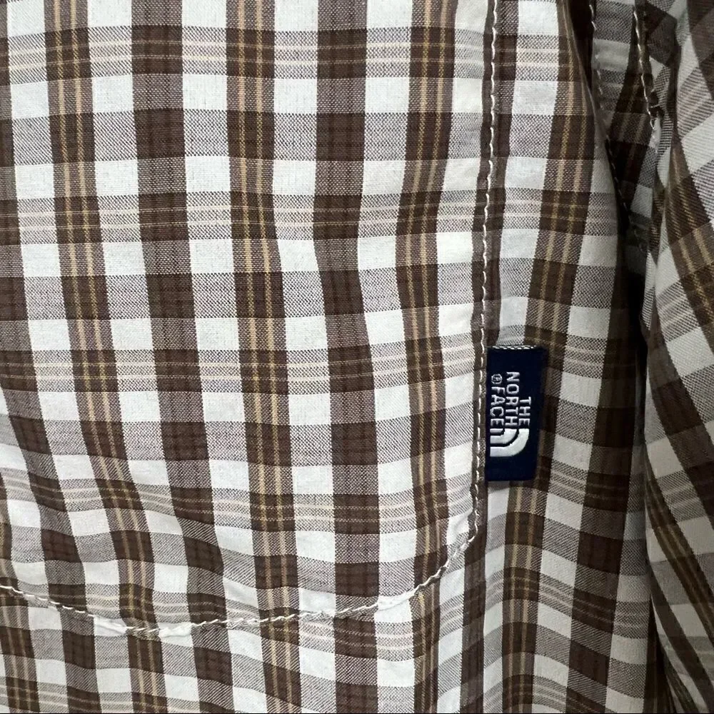 The North face brown lightweight plaid button down M